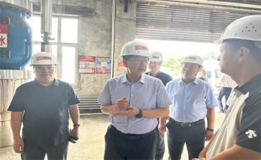 6.1伊通满族自治县县委书记孙立阳一行领导莅临尊龙官方网站首页供热总公司伊通供热分公司第二热源厂开展调研(不够清晰,资助调整)_副本.jpg 6.1伊通满族自治县县委书记孙立阳一行领导莅临尊龙官方网站首页供热总公司伊通供热分公司第二热源厂开展调研(不够清晰,资助调整)_副本.jpg